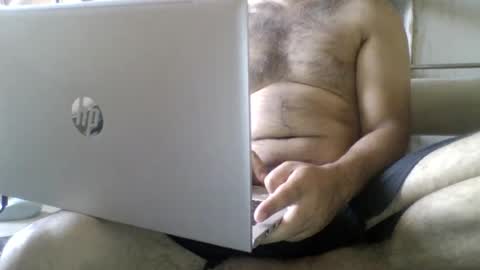 Snapshot of its_me_2323 chatting on July 7, 9:46 am its_me_2323 online show from July 7, 9:46 am