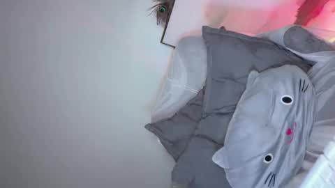 KellyPuth online show from May 25, 7:25 am