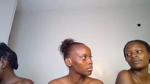 Snapshot of its_metney chatting on May 8, 2:55 pm Metney online show from May 8, 2:55 pm