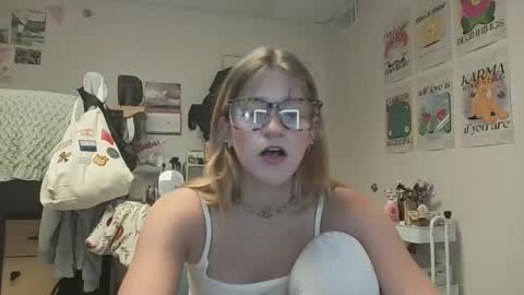 Alex Love online show from February 5, 2:19 am