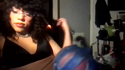 Snapshot of itsariessecrets chatting on January 29, 3:33 am itsariessecrets online show from January 29, 3:33 am