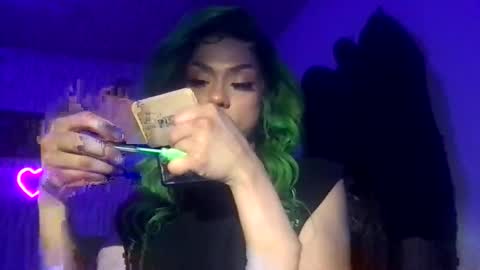 Snapshot of itsariessecrets chatting on February 27, 5:56 am itsariessecrets online show from February 27, 5:56 am