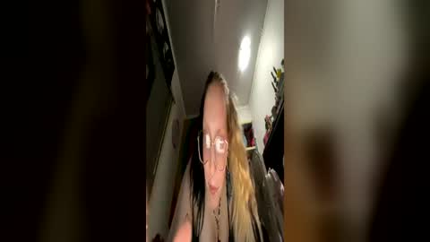 itsbabyxx online show from June 25, 12:53 pm
