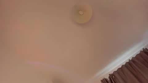 Isabella online show from July 28, 4:05 pm