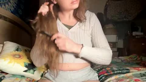 itscoraamour online show from April 26, 1:47 am