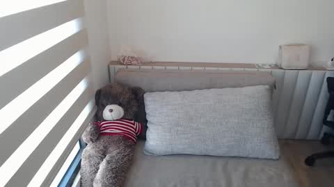 itskittyy online show from November 9, 3:05 am