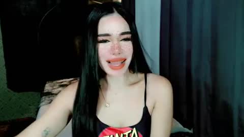 Snapshot of itsme_anastasia69 chatting on June 18, 7:08 am Anna online show from June 18, 7:08 am