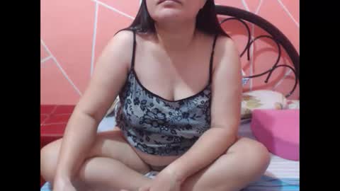 Snapshot of itsme_kitty chatting on February 24, 12:05 pm Kitty online show from February 24, 12:05 pm