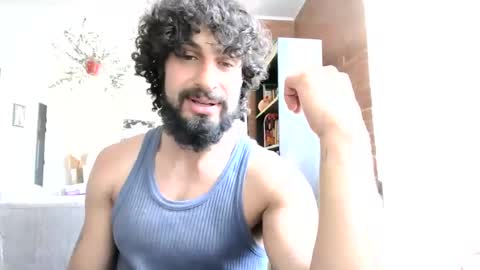 Derek online show from March 10, 6:24 pm