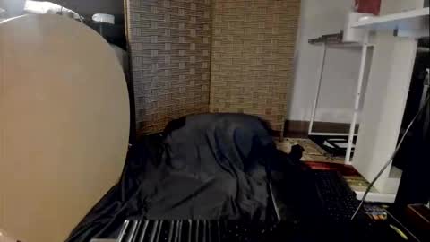 itsmelodica92 online show from December 20, 5:47 am