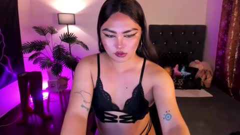 Snapshot of itsmesianaa29 chatting on April 30, 9:08 pm Siana online show from April 30, 9:08 pm
