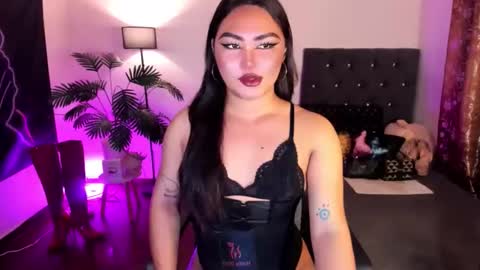 Snapshot of itsmesianaa29 chatting on May 5, 5:43 pm Siana online show from May 5, 5:43 pm