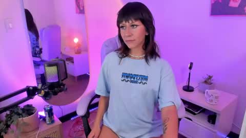 itsmroom online show from April 14, 5:46 am