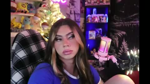 Snapshot of itsnickibabyy chatting on December 8, 12:18 am Nicki Foxx online show from December 8, 12:18 am