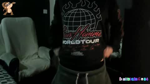 Snapshot of itsnotting834 chatting on March 10, 10:02 pm    online show from March 10, 10:02 pm