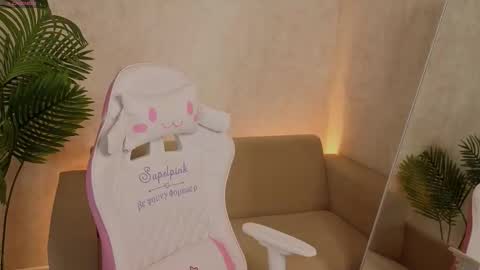 Snapshot of itsolivegarden chatting on October 17, 4:37 am itsolivegarden online show from October 17, 4:37 am