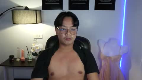 jay jay online show from March 29, 4:29 pm