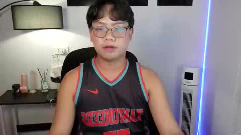 jay jay online show from April 4, 2:47 pm