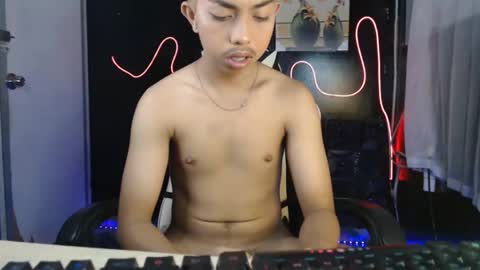 Kyle online show from April 20, 7:48 pm