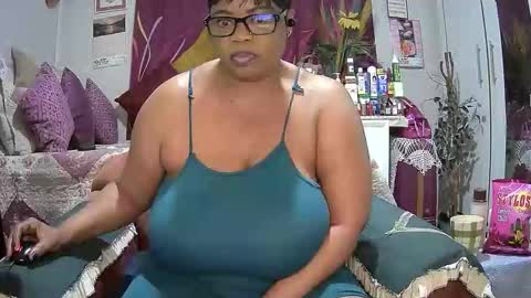 itumeleng74 online show from September 9, 3:50 am