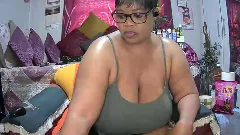 itumeleng74 online show from September 20, 6:25 am