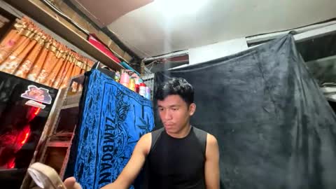 itzme_fred online show from April 28, 4:23 pm