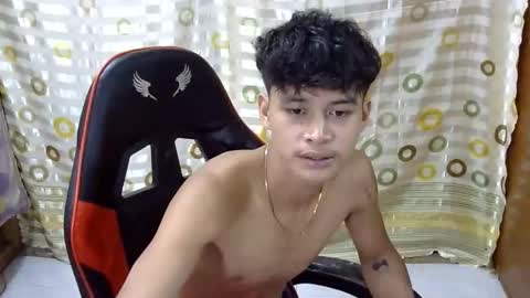 itzme_john online show from March 7, 6:21 am