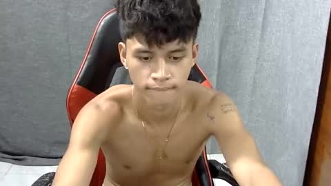 itzme_john online show from April 21, 3:13 am