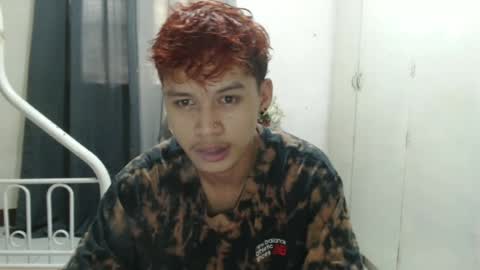 Snapshot of itzme_john chatting on June 16, 3:42 am itzme_john online show from June 16, 3:42 am