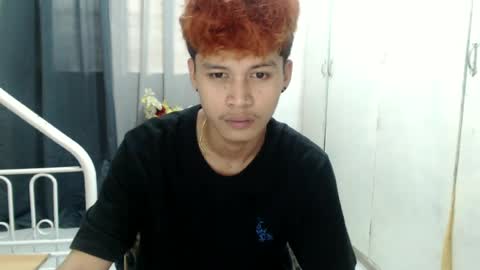 Snapshot of itzme_john chatting on June 17, 4:48 am itzme_john online show from June 17, 4:48 am