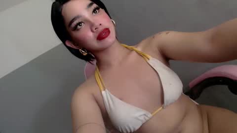 Snapshot of itzme_marga11 chatting on October 23, 12:43 am Marga online show from October 23, 12:43 am