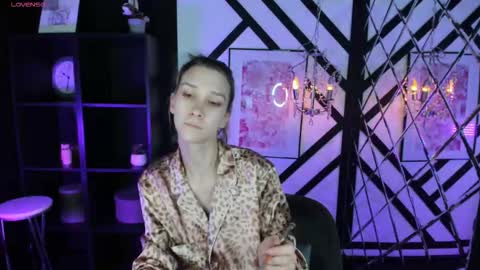 Iva online show from October 27, 1:48 pm