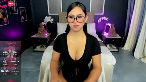 Snapshot of ivana_elise18 chatting on August 5, 5:54 am HI NEW PRINCESS ELISE online show from August 5, 5:54 am