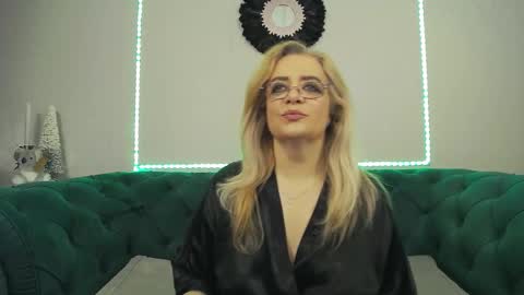 ivanacharm online show from December 15, 4:50 am