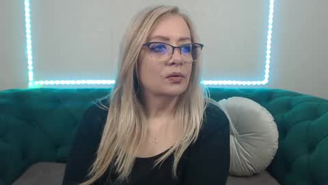 ivanacharm online show from April 23, 3:52 am