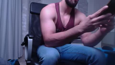 IvanHydee online show from October 6, 4:43 am