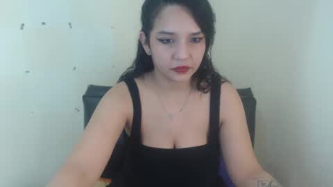 Snapshot of ivanna_rami chatting on March 10, 12:18 am Ivanna online show from March 10, 12:18 am