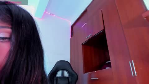 ivannapretyts online show from December 17, 4:24 pm