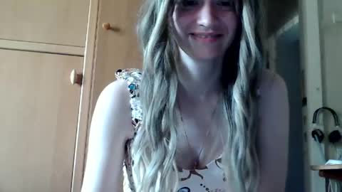 Snapshot of ivetta911 chatting on June 26, 5:34 am ivetta911 online show from June 26, 5:34 am