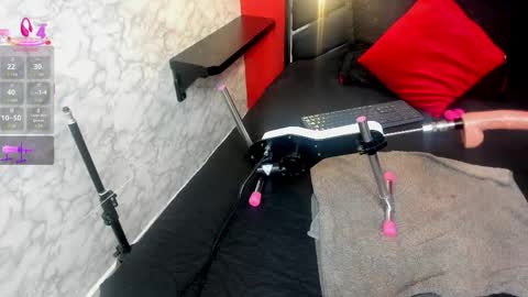 Ivis  online show from December 17, 3:12 am