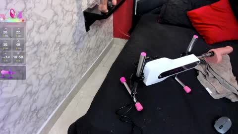 Ivis  online show from April 5, 12:57 pm