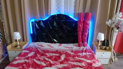 Snapshot of ivone_twinkle chatting on May 8, 3:56 am ivone_twinkle online show from May 8, 3:56 am