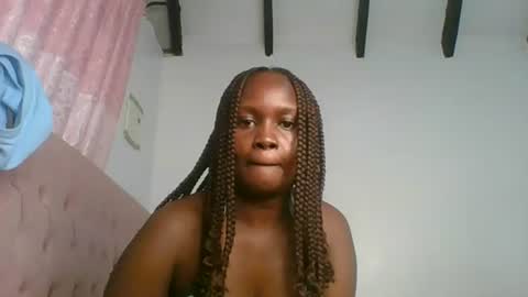 Snapshot of ivory_mae chatting on July 18, 1:32 am ivory_mae online show from July 18, 1:32 am