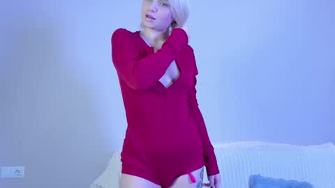 Snapshot of ivory_soule chatting on September 28, 4:23 pm ivory_soule online show from September 28, 4:23 pm