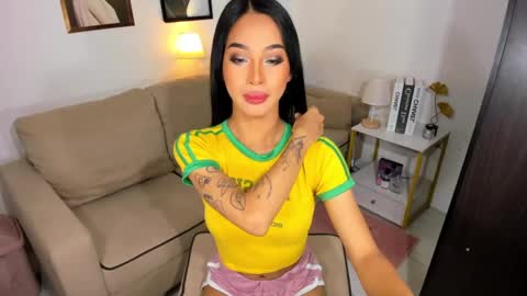 Snapshot of ivorycollins chatting on December 30, 12:42 pm kirstenelsie online show from December 30, 12:42 pm