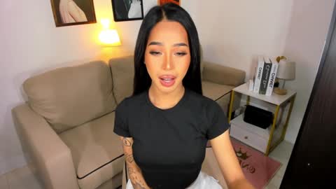 Snapshot of ivorycollins chatting on January 11, 5:10 am kirstenelsie online show from January 11, 5:10 am