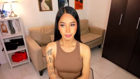 Snapshot of ivorycollins chatting on February 4, 12:29 am kirstenelsie online show from February 4, 12:29 am