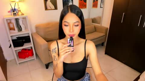 Snapshot of ivorycollins chatting on February 5, 1:26 am kirstenelsie online show from February 5, 1:26 am