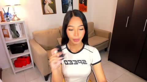 Snapshot of ivorycollins chatting on February 10, 12:19 am kirstenelsie online show from February 10, 12:19 am