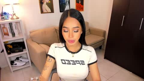 Snapshot of ivorycollins chatting on February 18, 12:37 am kirstenelsie online show from February 18, 12:37 am